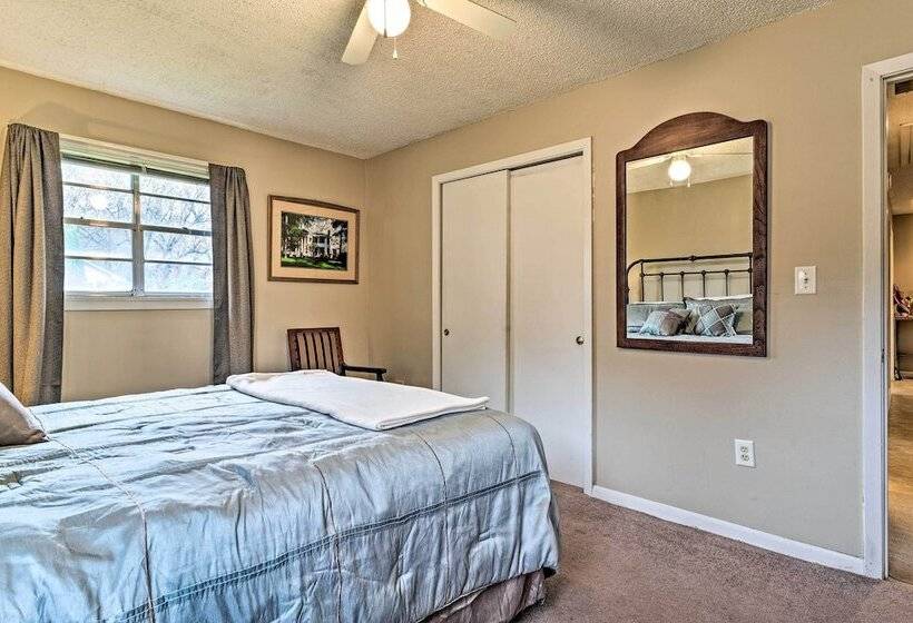 Cozy Home W/ Grill: Walkable Oxford Location