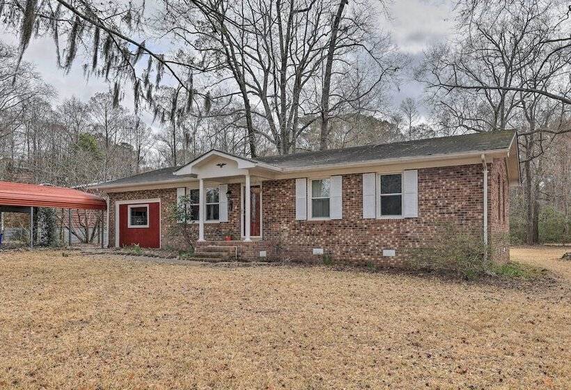 Dog Friendly House W/ Yard: Near Boat Launch!