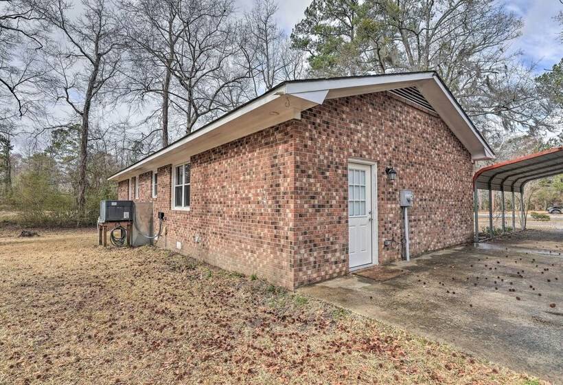 Dog Friendly House W/ Yard: Near Boat Launch!