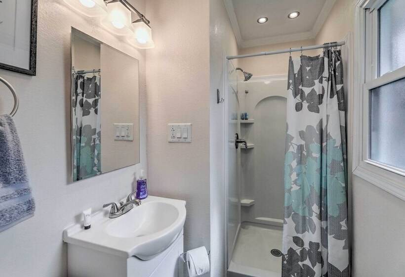 Dog Friendly House W/ Yard: Near Boat Launch!