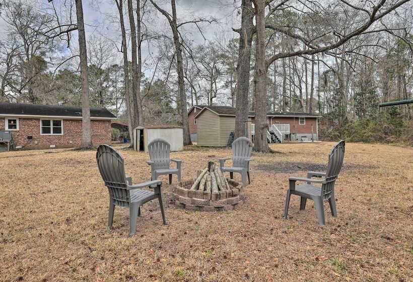 Dog Friendly House W/ Yard: Near Boat Launch!