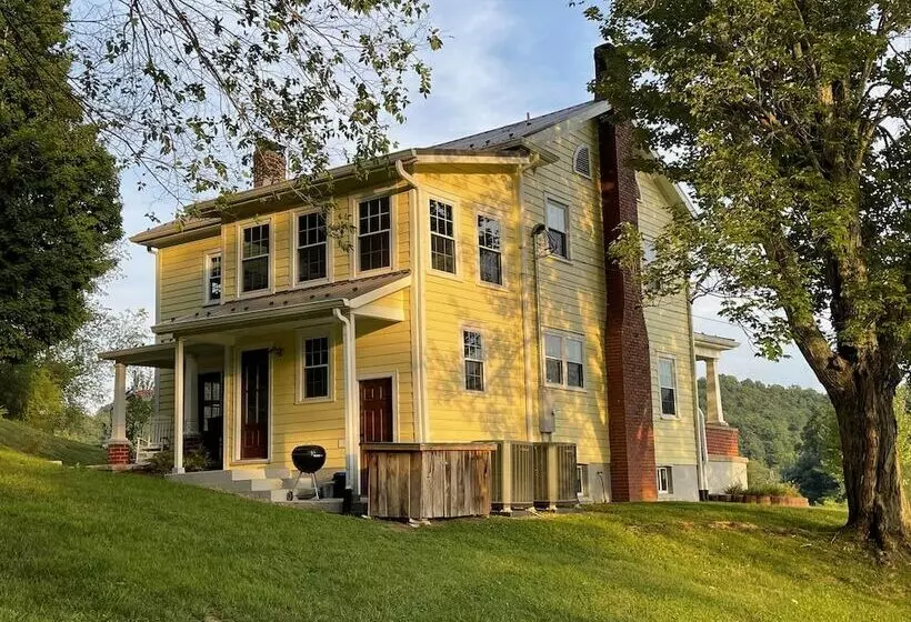 Family Friendly Retreat: Enjoy Year Round Fun