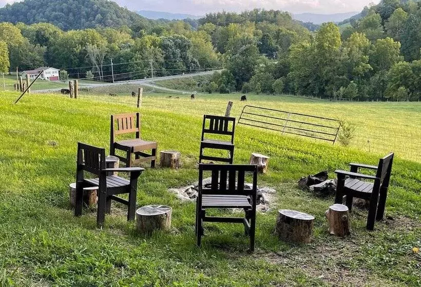 Family Friendly Retreat: Enjoy Year Round Fun