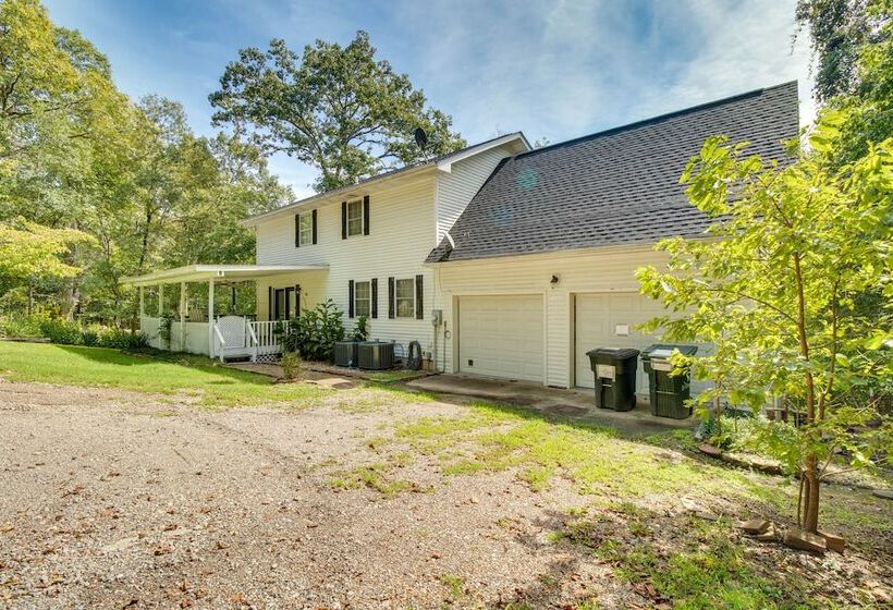 Spacious White Rivers Jewel: Fishing Haven!