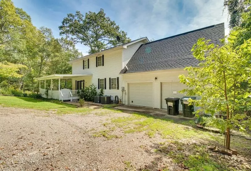 Spacious White Rivers Jewel: Fishing Haven!