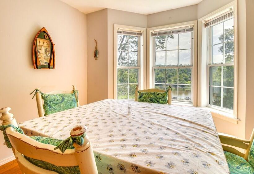 Spacious White Rivers Jewel: Fishing Haven!