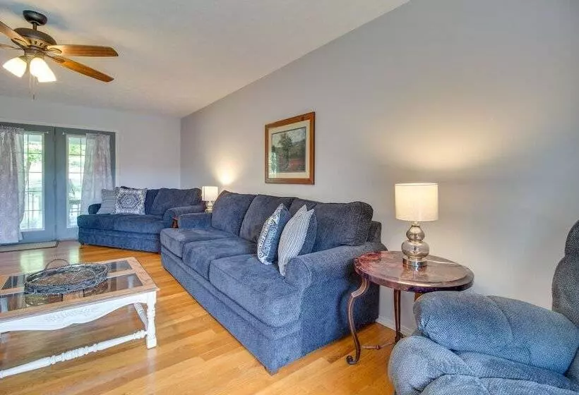 Spacious White Rivers Jewel: Fishing Haven!