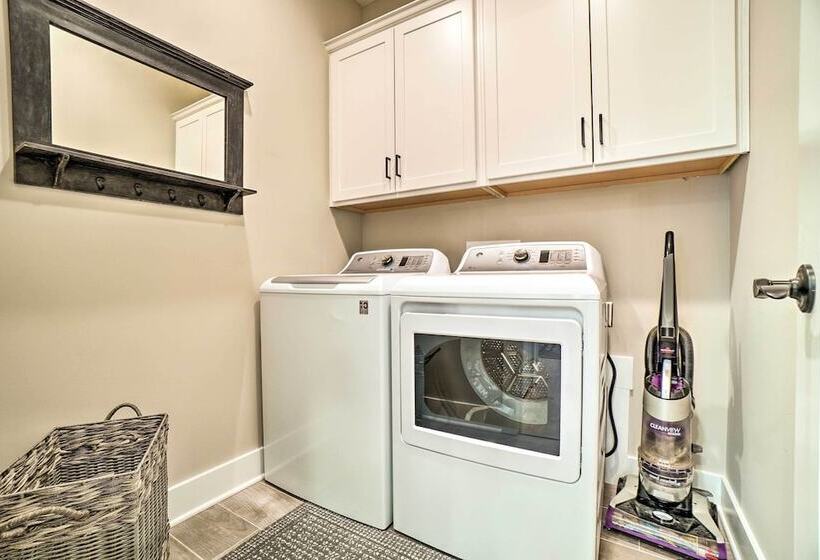 Goodlettsville Home ~ 4 Miles To Raceway!