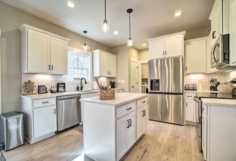 Goodlettsville Home ~ 4 Miles To Raceway!