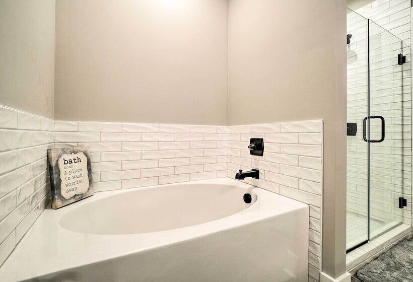 Goodlettsville Home ~ 4 Miles To Raceway!