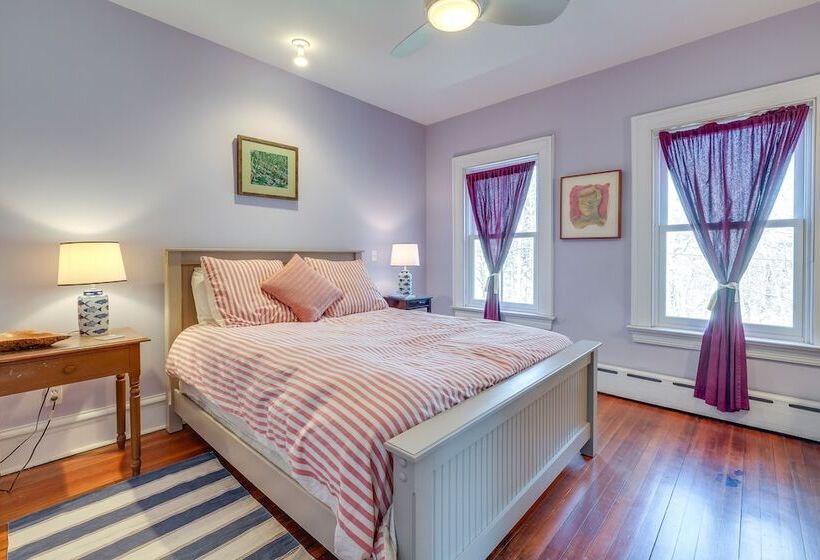 Historic Casco Bay Home On Great Diamond Island