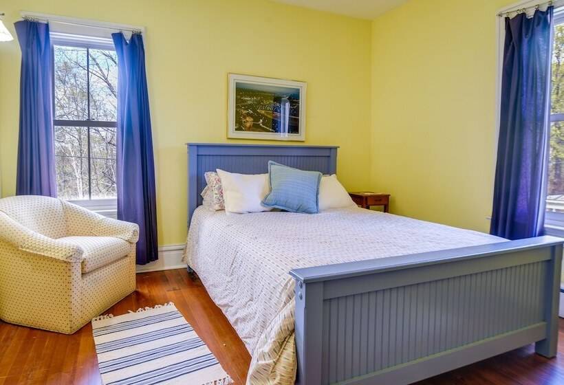 Historic Casco Bay Home On Great Diamond Island