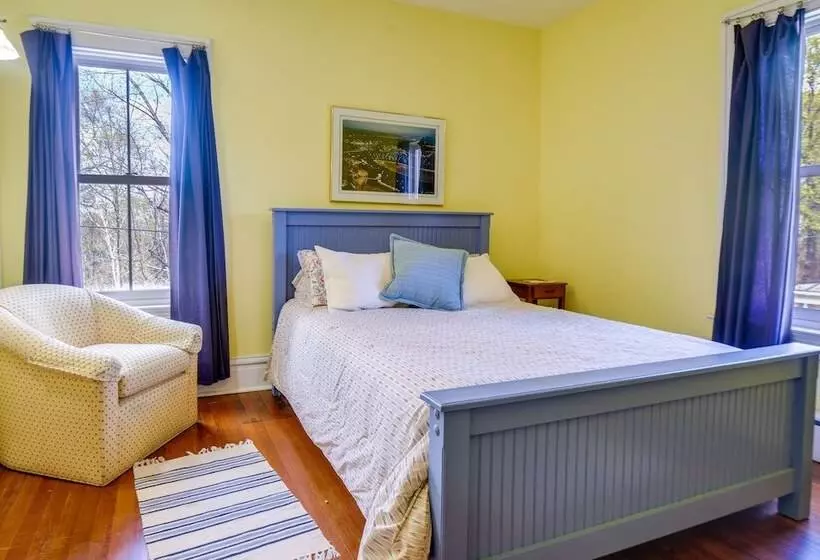 Historic Casco Bay Home On Great Diamond Island