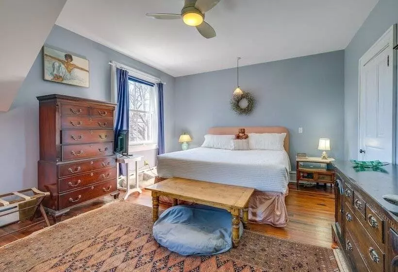 Historic Casco Bay Home On Great Diamond Island