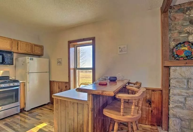 Historic Farmhouse On 7 Acres W/ Stellar View!