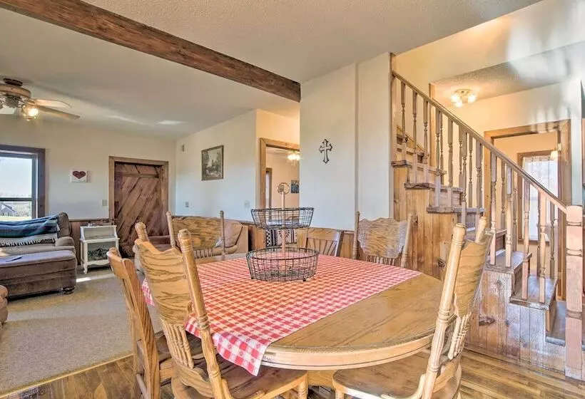 Historic Farmhouse On 7 Acres W/ Stellar View!