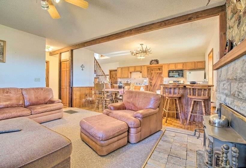 Historic Farmhouse On 7 Acres W/ Stellar View!