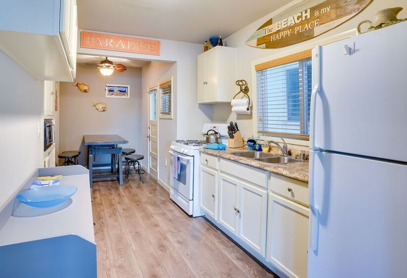 Historic Nautical Retreat Steps From Beach & Bites