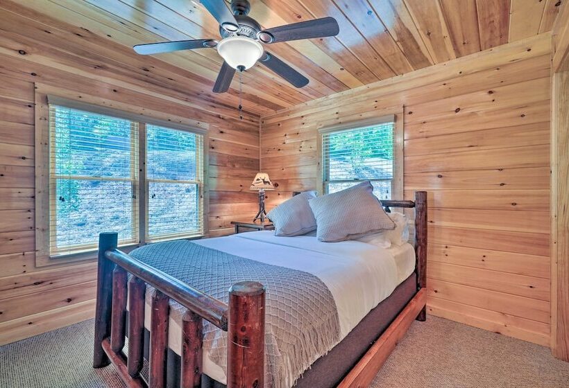 Hiwassee Hideaway  Cabin W/ Mountain Views!
