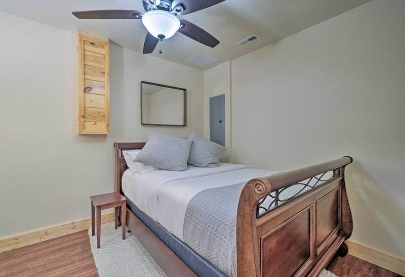 Hiwassee Hideaway  Cabin W/ Mountain Views!