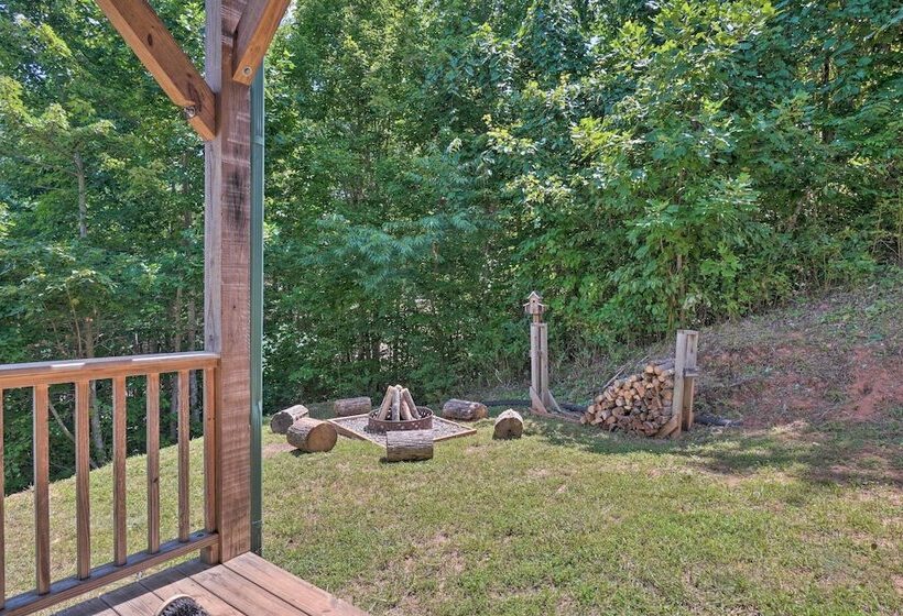 Hiwassee Hideaway  Cabin W/ Mountain Views!