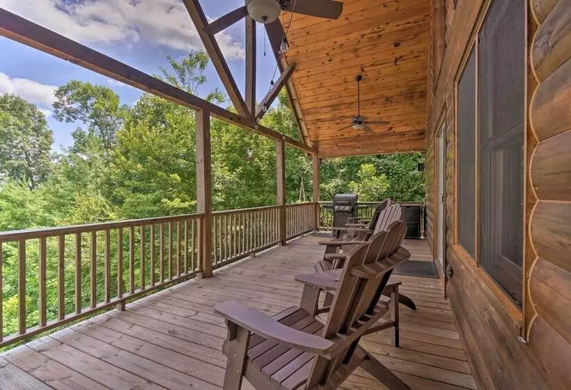 Hiwassee Hideaway  Cabin W/ Mountain Views!