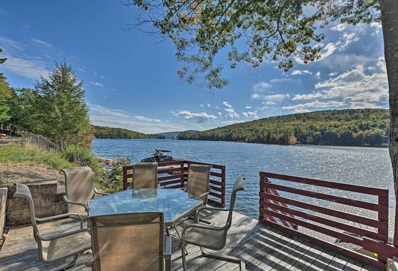 Inviting Lakefront Home: Seasonal Boat Dock!