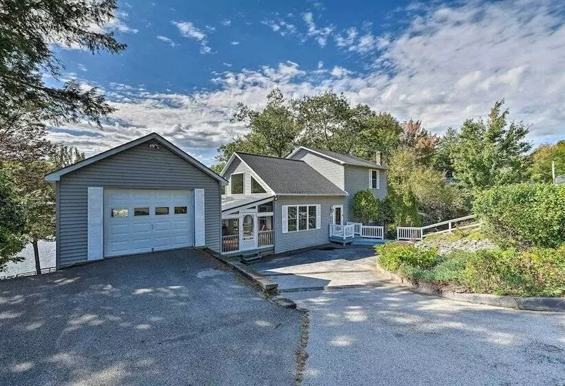 Inviting Lakefront Home: Seasonal Boat Dock!
