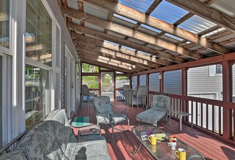 Inviting Lakefront Home: Seasonal Boat Dock!