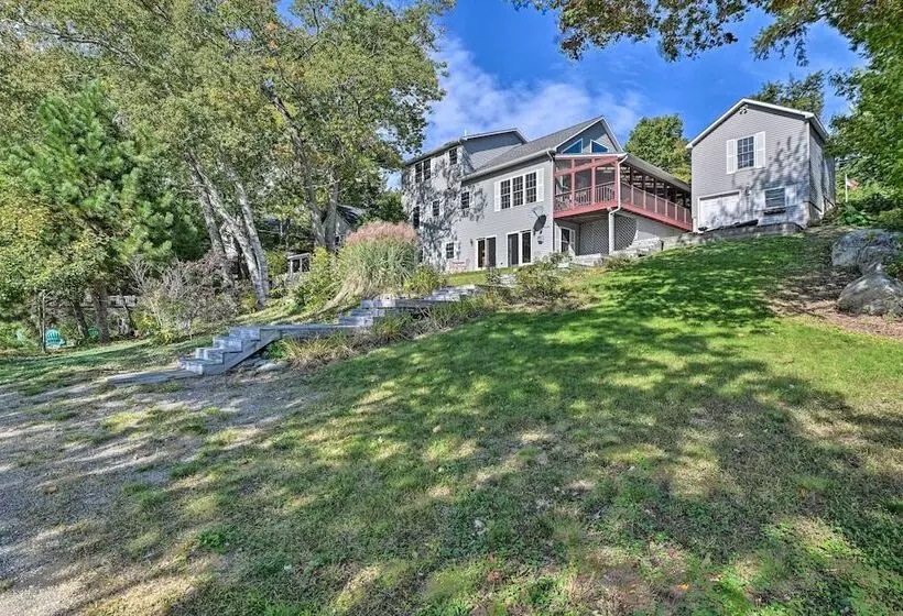 Inviting Lakefront Home: Seasonal Boat Dock!