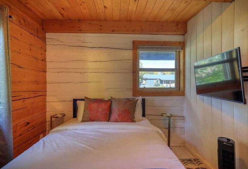 Pagosa Lakefront Home W/ Hot Tub, A/c, & Canoe!