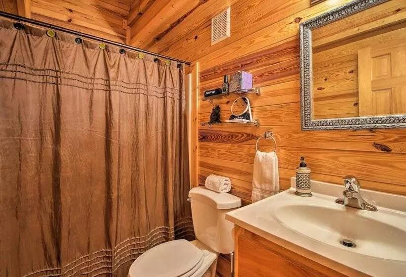 Lakefront Keowee Home W/ Dock ~ 14 Mi To Clemson