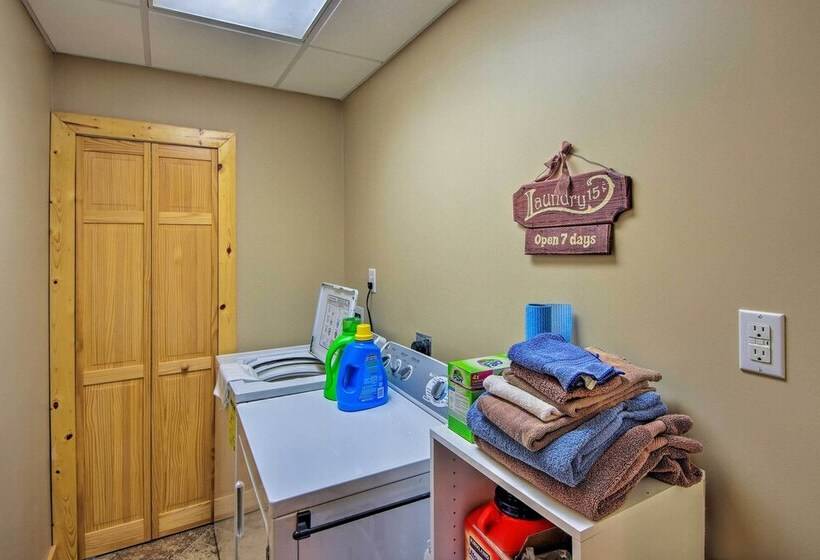 Lakefront Keowee Home W/ Dock ~ 14 Mi To Clemson