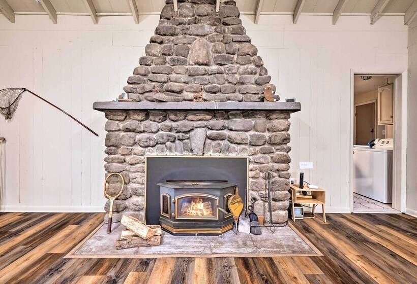 Luxe Cresco Lodge On Creek W/ Movie Theater & Deck