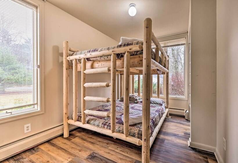 Luxe Cresco Lodge On Creek W/ Movie Theater & Deck