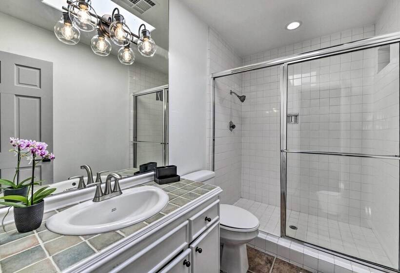 Luxe Palm Springs Home W/ Backyard Oasis!