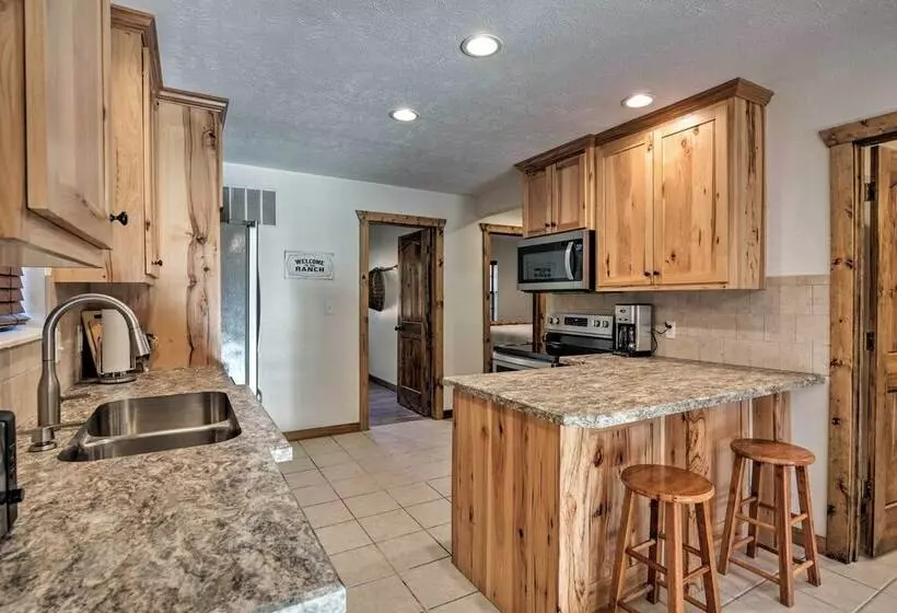 Luxury Cabin W/ Pond, Working Ranch Near Nevada