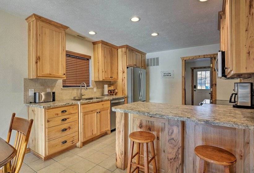 Luxury Cabin W/ Pond, Working Ranch Near Nevada