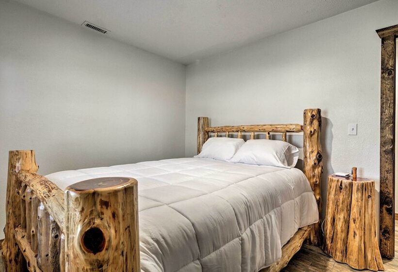 Luxury Cabin W/ Pond, Working Ranch Near Nevada