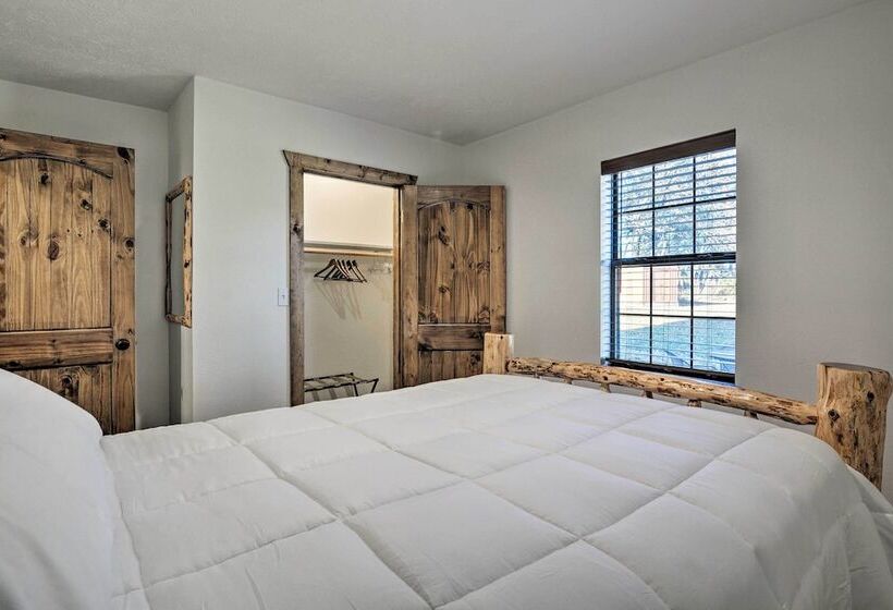 Luxury Cabin W/ Pond, Working Ranch Near Nevada