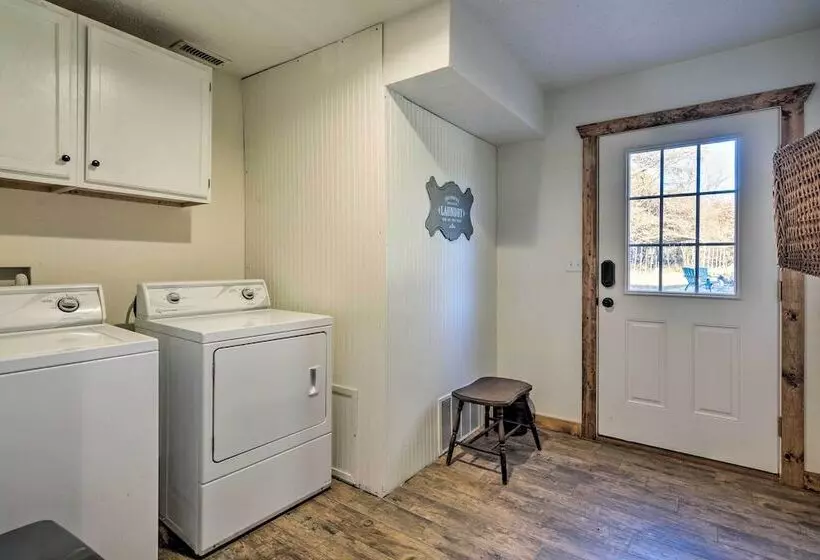 Luxury Cabin W/ Pond, Working Ranch Near Nevada