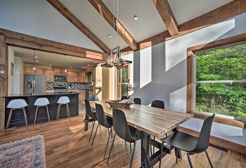Luxury Home W/ Deck: Explore The Catskill Mtns!