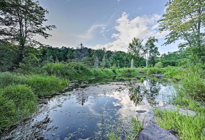 Luxury Home W/ Deck: Explore The Catskill Mtns!