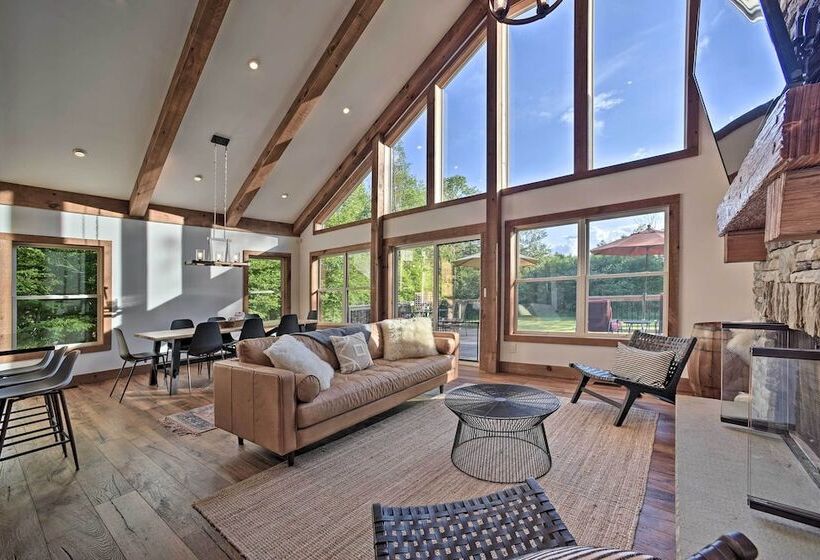 Luxury Home W/ Deck: Explore The Catskill Mtns!