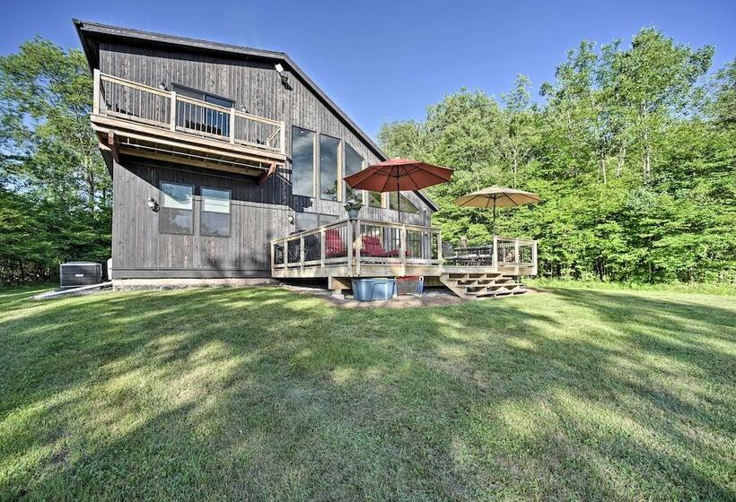 Luxury Home W/ Deck: Explore The Catskill Mtns!