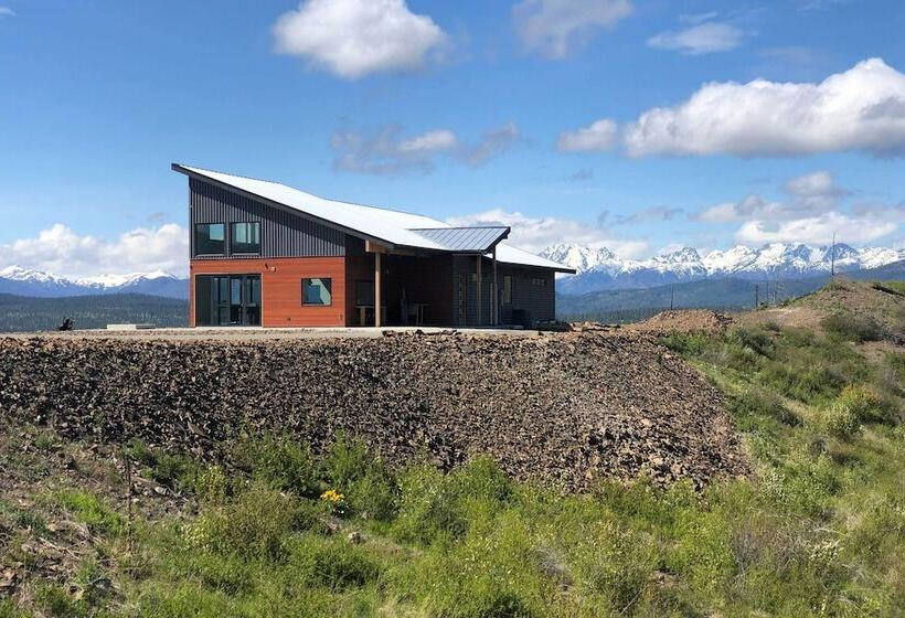 Modern Mountaintop Durango Ridge Retreat Hot Tub