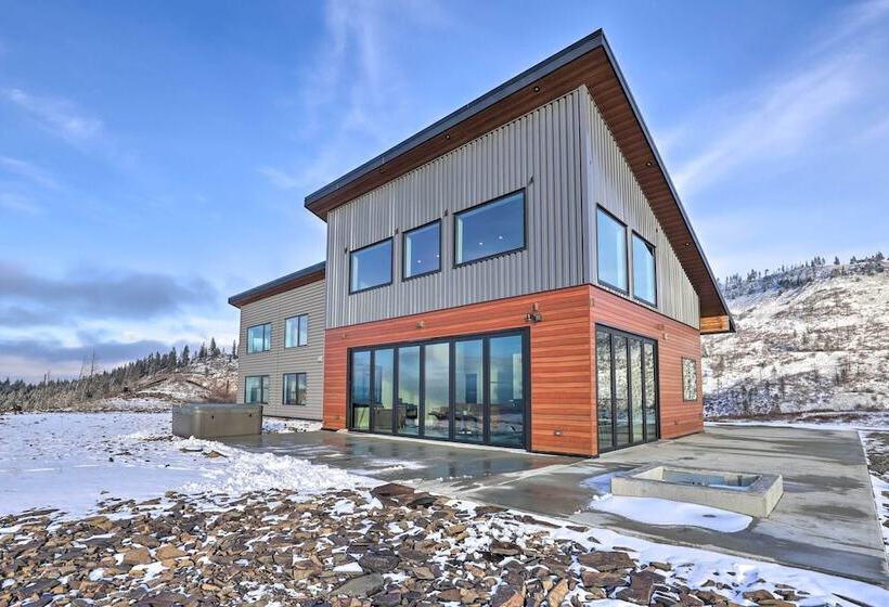 Modern Mountaintop Durango Ridge Retreat Hot Tub