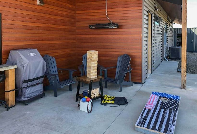 Modern Mountaintop Durango Ridge Retreat Hot Tub