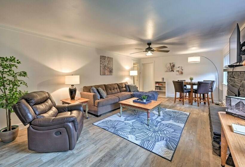 Modern Redmond Home With 2 Fireplaces & Yard!