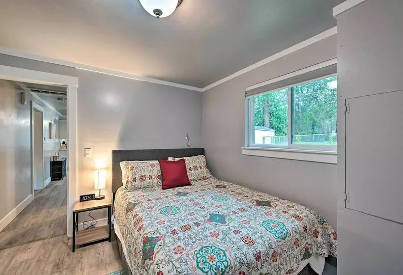 Modern Redmond Home With 2 Fireplaces & Yard!